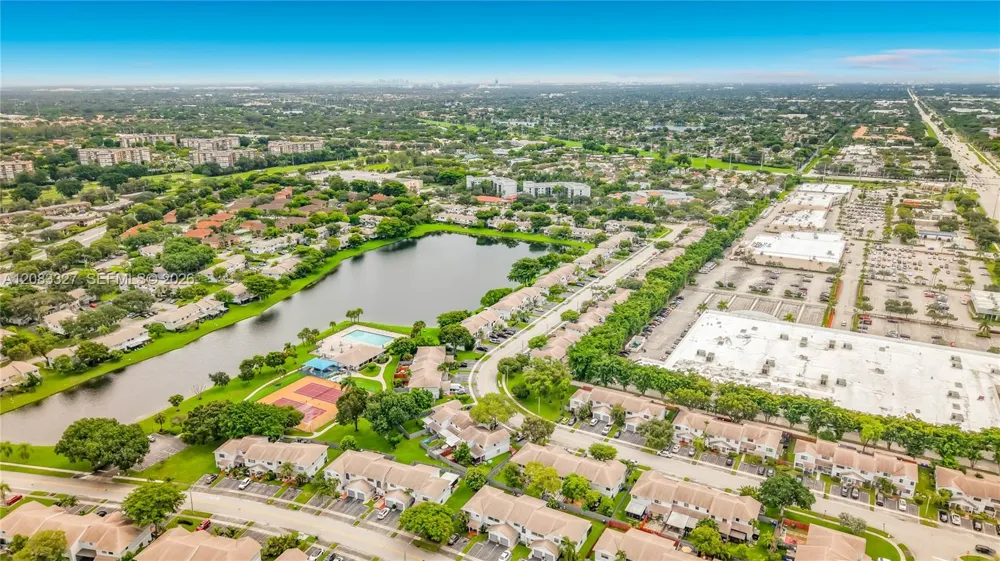 10554 NW 3rd St #0 Pembroke Pines, FL 33026