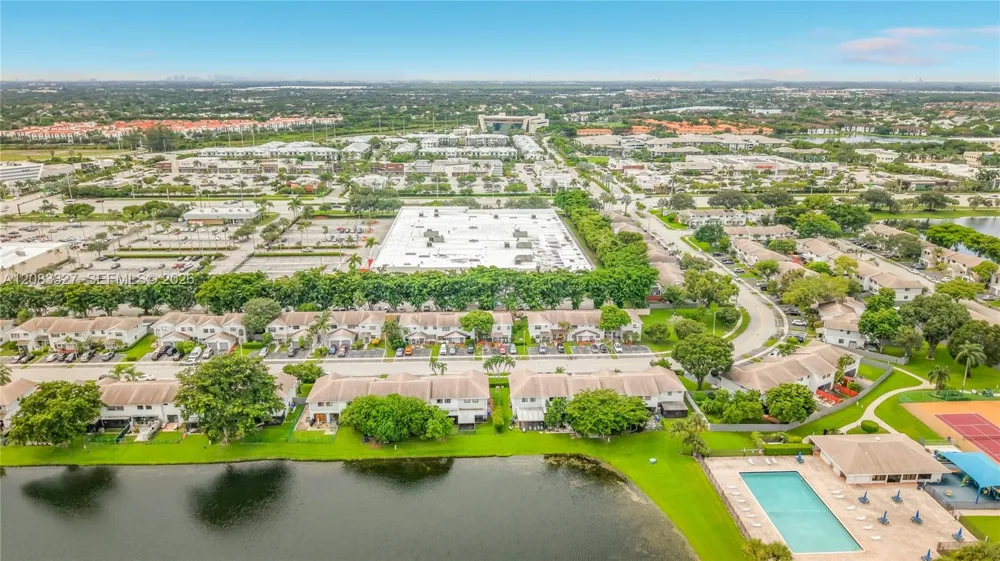 10554 NW 3rd St #0 Pembroke Pines, FL 33026