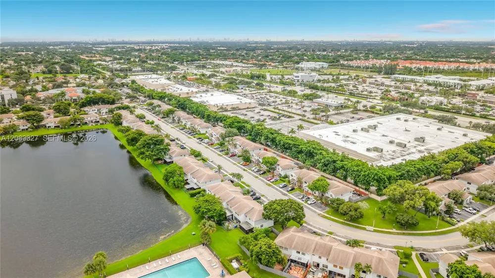 10554 NW 3rd St #0 Pembroke Pines, FL 33026