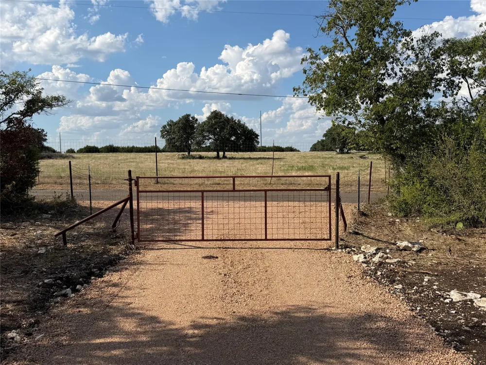 7257 CR 252 Bertram, TX 78605