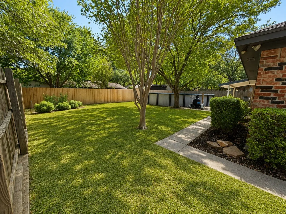 6824 Ridgewood Drive North Richland Hills, TX 76182