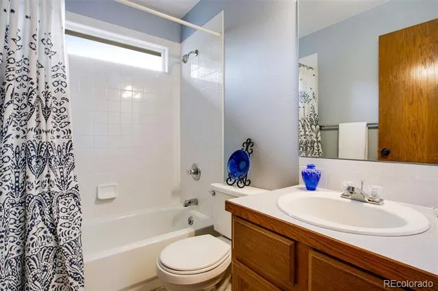 922 7th Street Johnstown, CO 80534