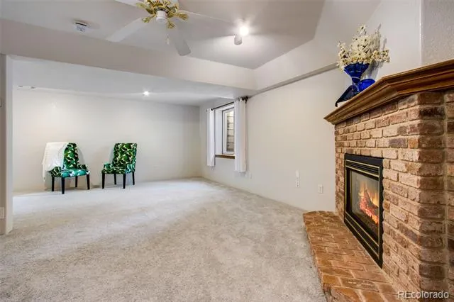 922 7th Street Johnstown, CO 80534