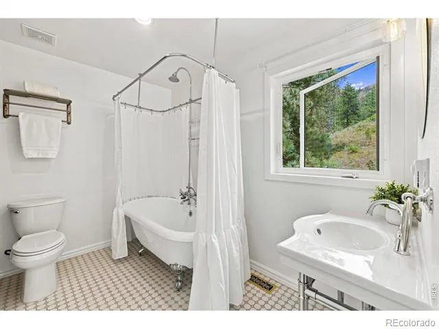 1031 W US Highway 34 Loveland, CO 80537