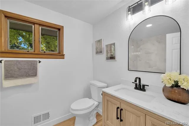 6604 S Lee Court Centennial, CO 80121