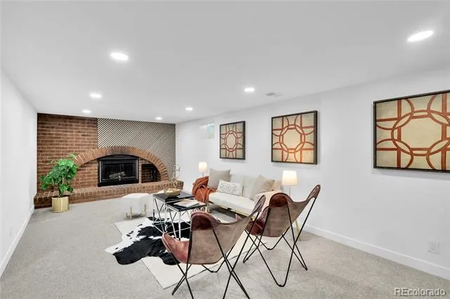 6604 S Lee Court Centennial, CO 80121