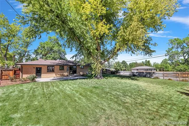 6604 S Lee Court Centennial, CO 80121