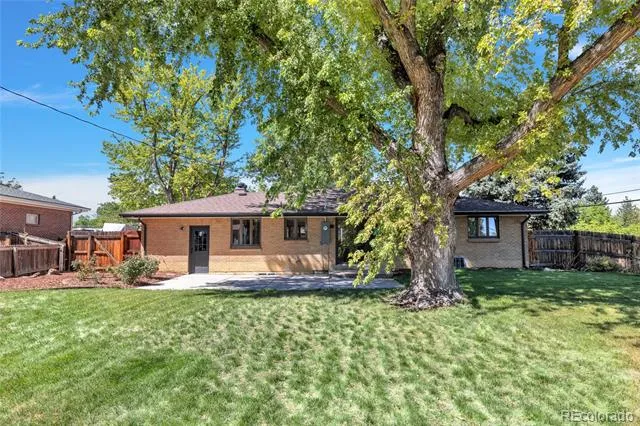 6604 S Lee Court Centennial, CO 80121