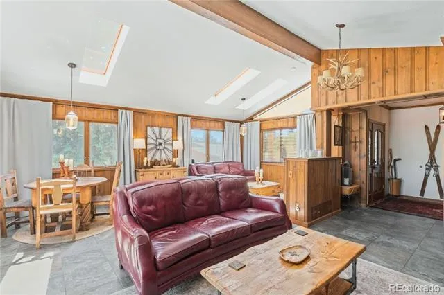 8825 Chipita Park Road Cascade, CO 80809