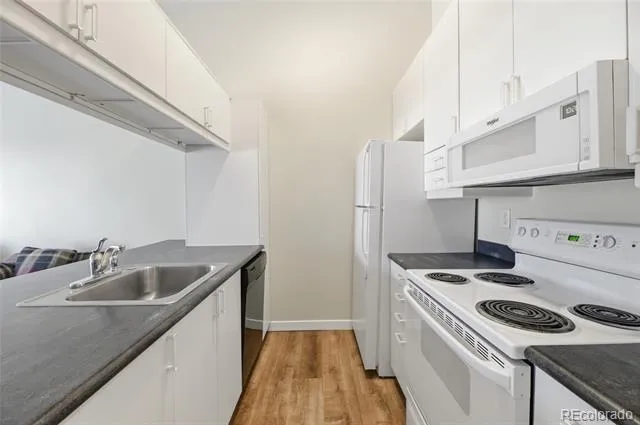 532 Oakwood Drive #B207 Castle Rock, CO 80104