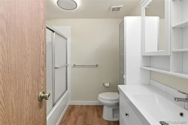 532 Oakwood Drive #B207 Castle Rock, CO 80104