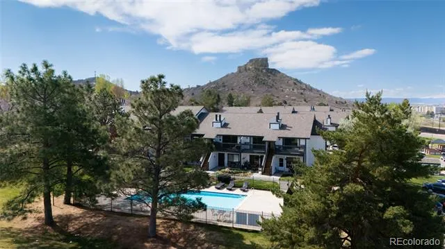 532 Oakwood Drive #B207 Castle Rock, CO 80104