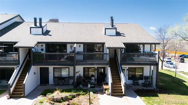 532 Oakwood Drive #B207 Castle Rock, CO 80104