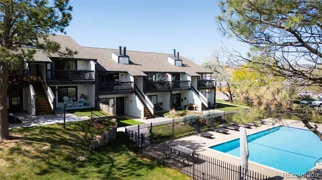 532 Oakwood Drive #B207 Castle Rock, CO 80104