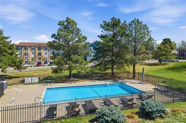 532 Oakwood Drive #B207 Castle Rock, CO 80104