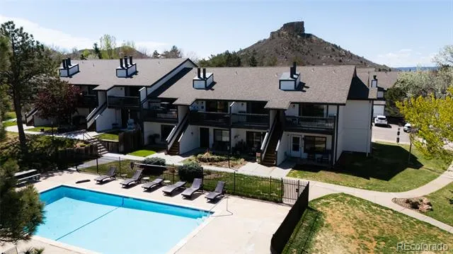 532 Oakwood Drive #B207 Castle Rock, CO 80104