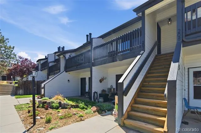 532 Oakwood Drive #B207 Castle Rock, CO 80104