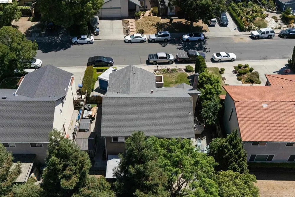 147 Sweetberry Ct. San Jose, CA 95136