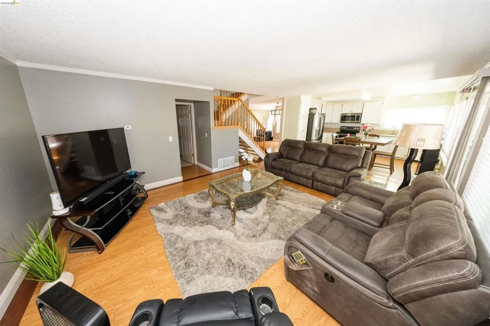 147 Sweetberry Ct. San Jose, CA 95136