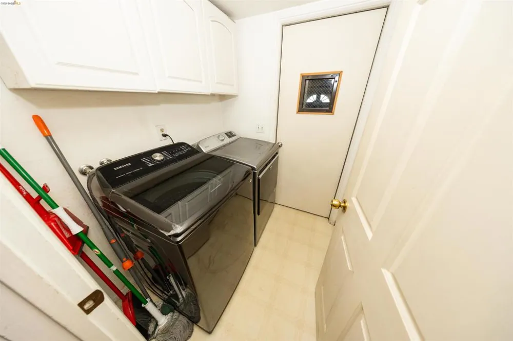 147 Sweetberry Ct. San Jose, CA 95136