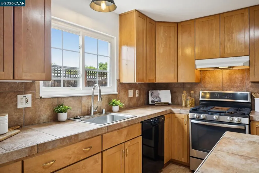 3837 Bayview Cir Concord, CA 94520