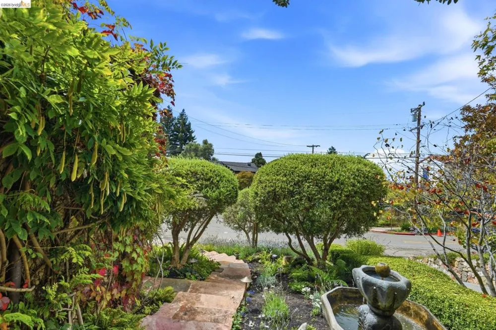 893 Santa Barbara Rd Berkeley, CA 94707