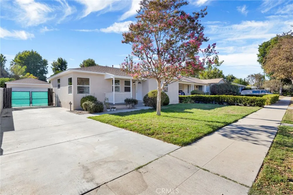 6643 Colbath Avenue Valley Glen, CA 91405