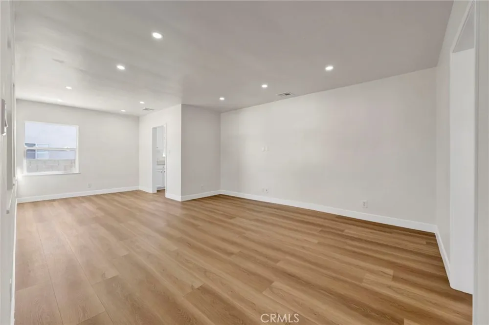 6643 Colbath Avenue Valley Glen, CA 91405
