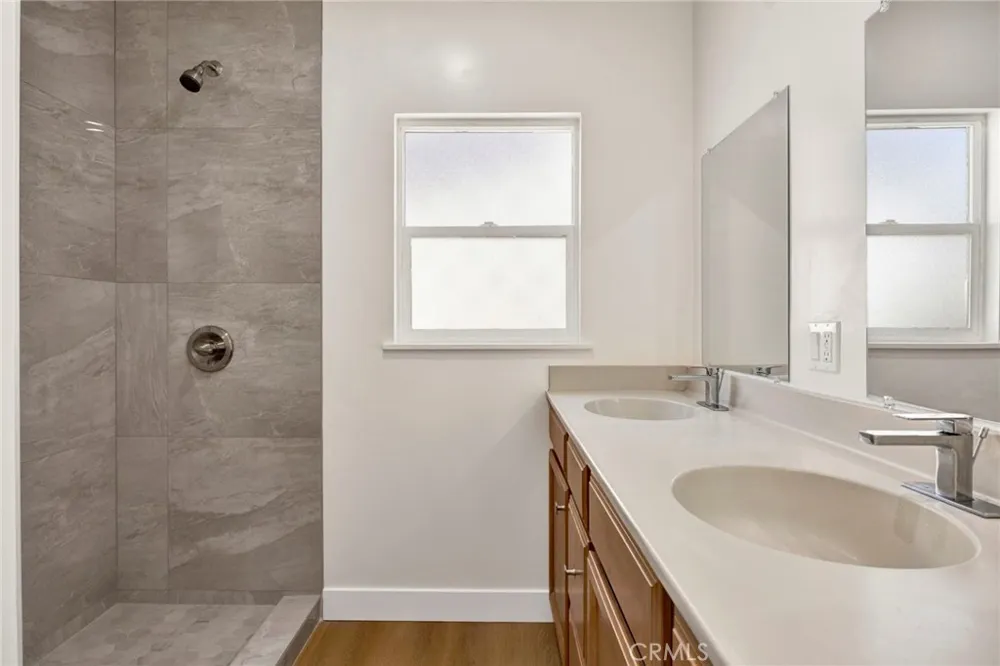 6643 Colbath Avenue Valley Glen, CA 91405