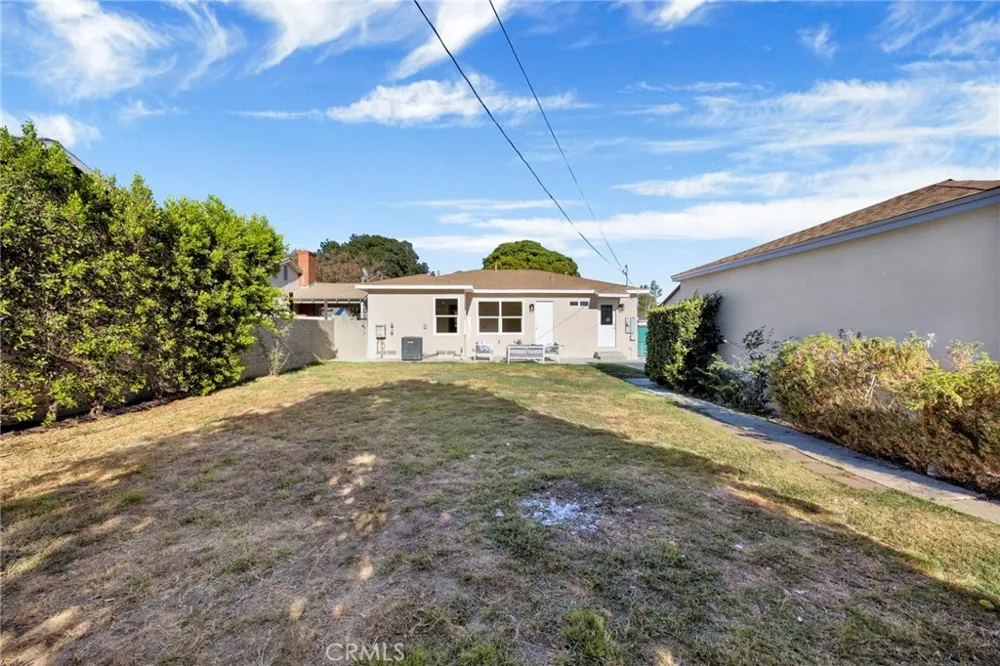 6643 Colbath Avenue Valley Glen, CA 91405
