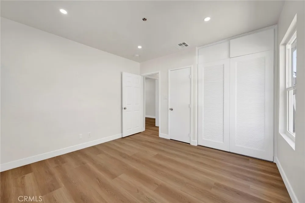 6643 Colbath Avenue Valley Glen, CA 91405