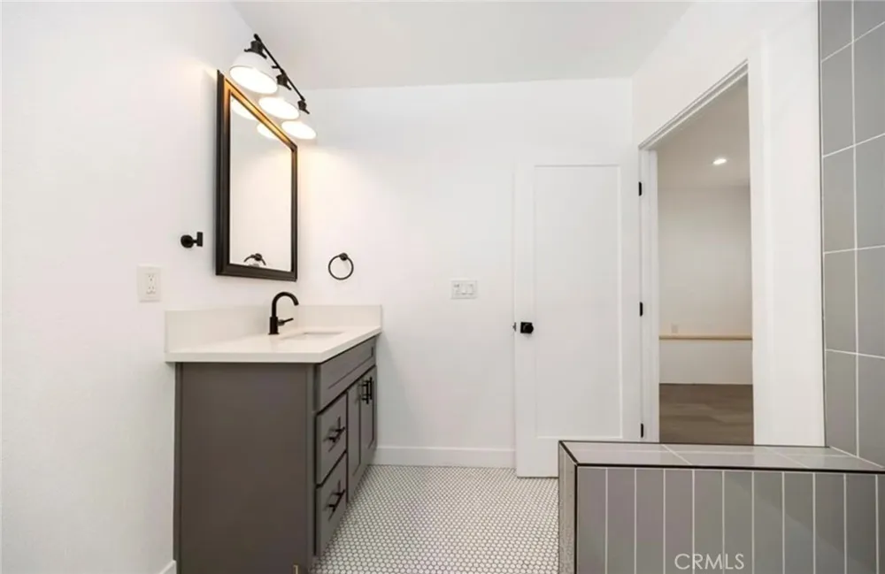 456 Linden Long Beach, CA 90802