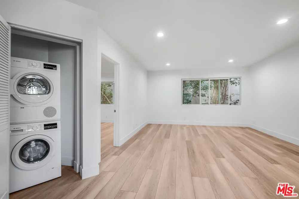 11675 Darlington Avenue #103 Los Angeles, CA 90049