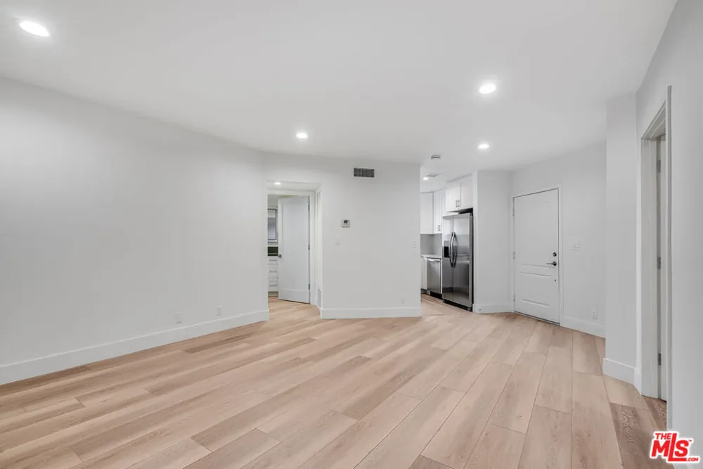 11675 Darlington Avenue #103 Los Angeles, CA 90049