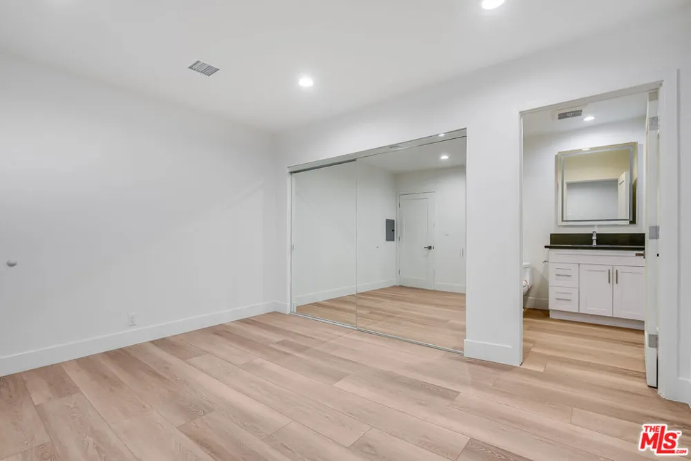 11675 Darlington Avenue #103 Los Angeles, CA 90049