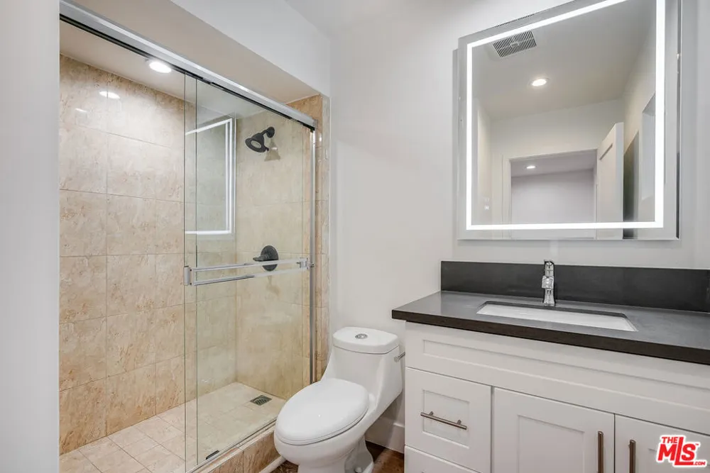 11675 Darlington Avenue #103 Los Angeles, CA 90049