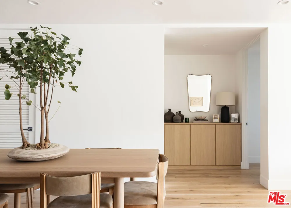 724 Croft Avenue #306 Los Angeles, CA 90069