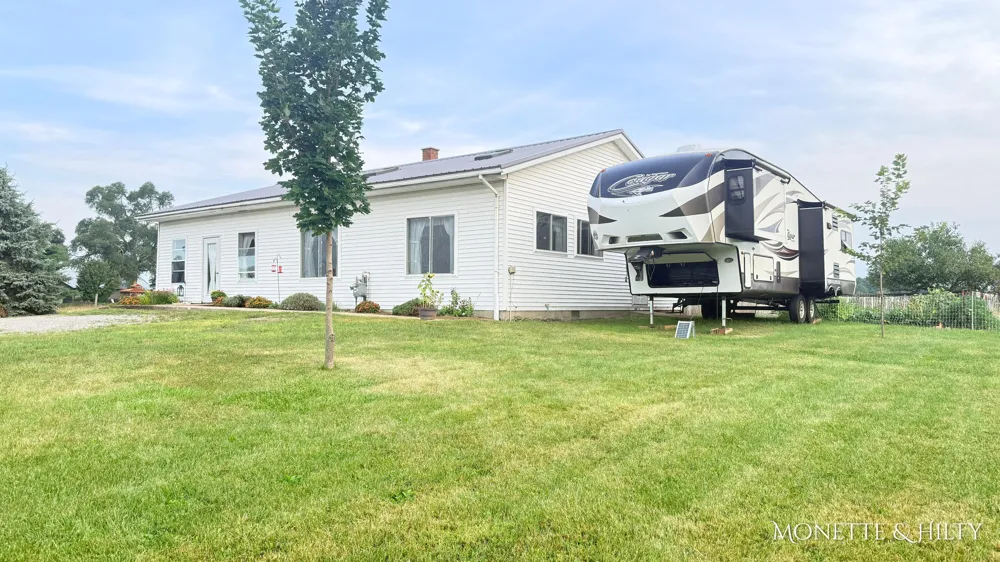 8454 E Skeels Road Holton, MI 49425