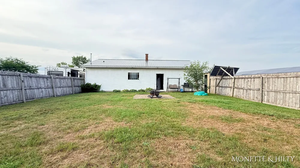 8454 E Skeels Road Holton, MI 49425