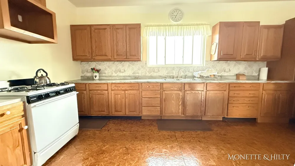 8454 E Skeels Road Holton, MI 49425