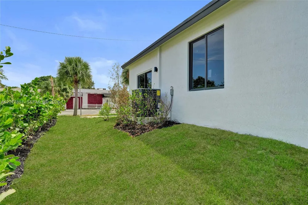 599 SW 12th Ave Dania Beach, FL 33004