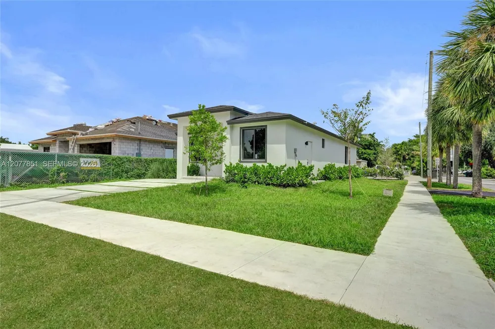 599 SW 12th Ave Dania Beach, FL 33004