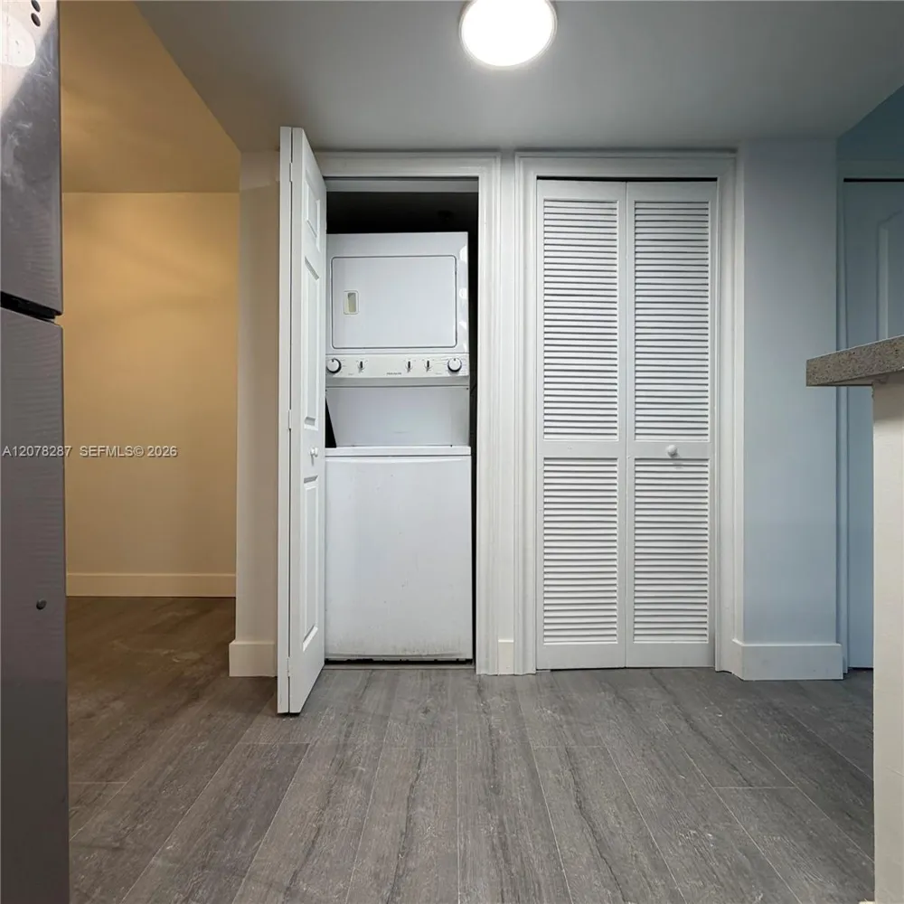 120 S Douglas Rd #405 Coral Gables, FL 33134