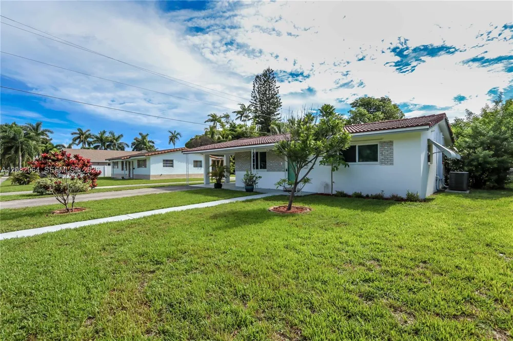 206 NE 5th Ave Dania Beach, FL 33004