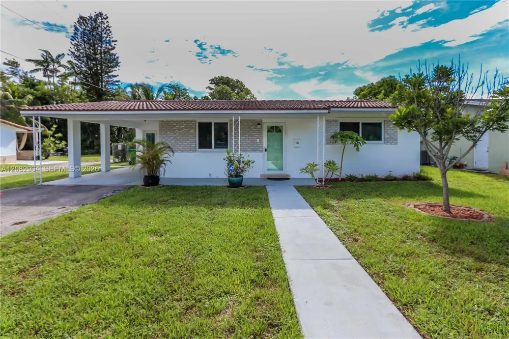 206 NE 5th Ave Dania Beach, FL 33004