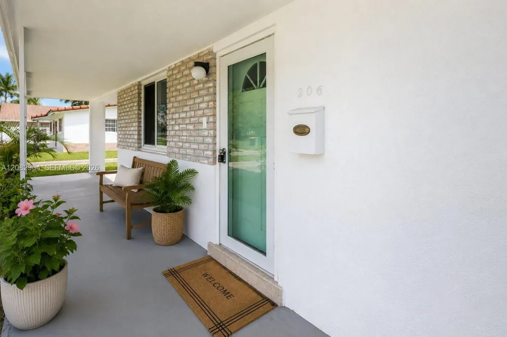 206 NE 5th Ave Dania Beach, FL 33004