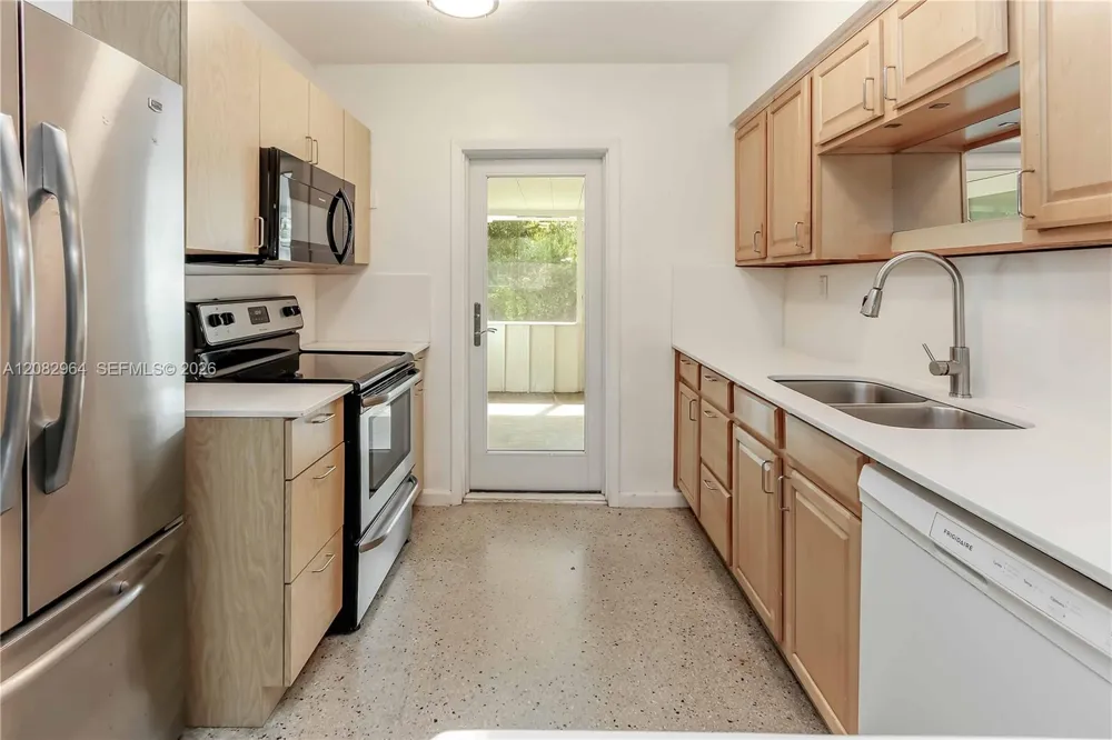 206 NE 5th Ave Dania Beach, FL 33004