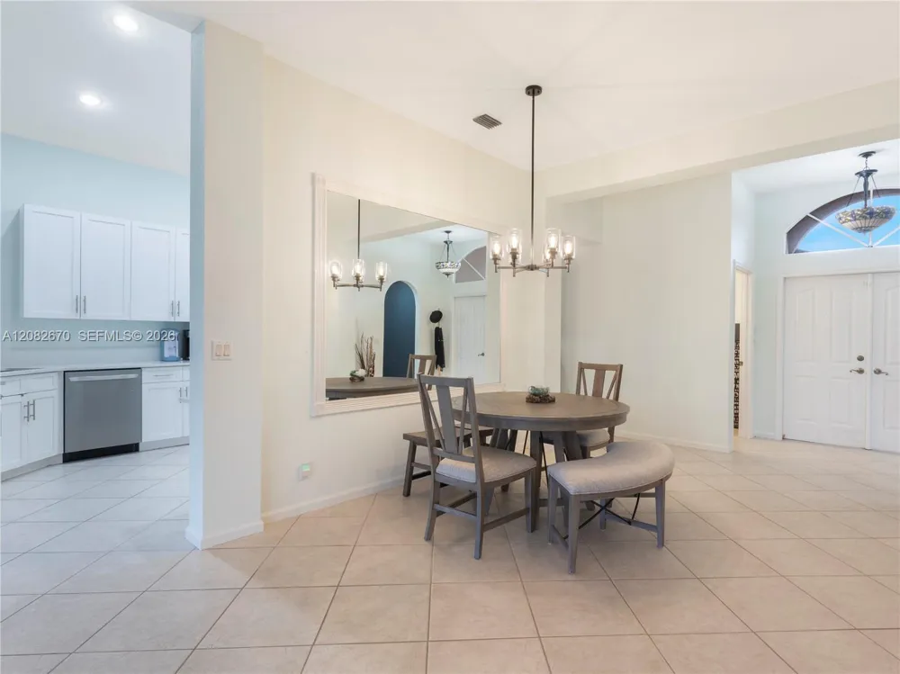 2549 Egret Lake Dr Green Acres, FL 33413