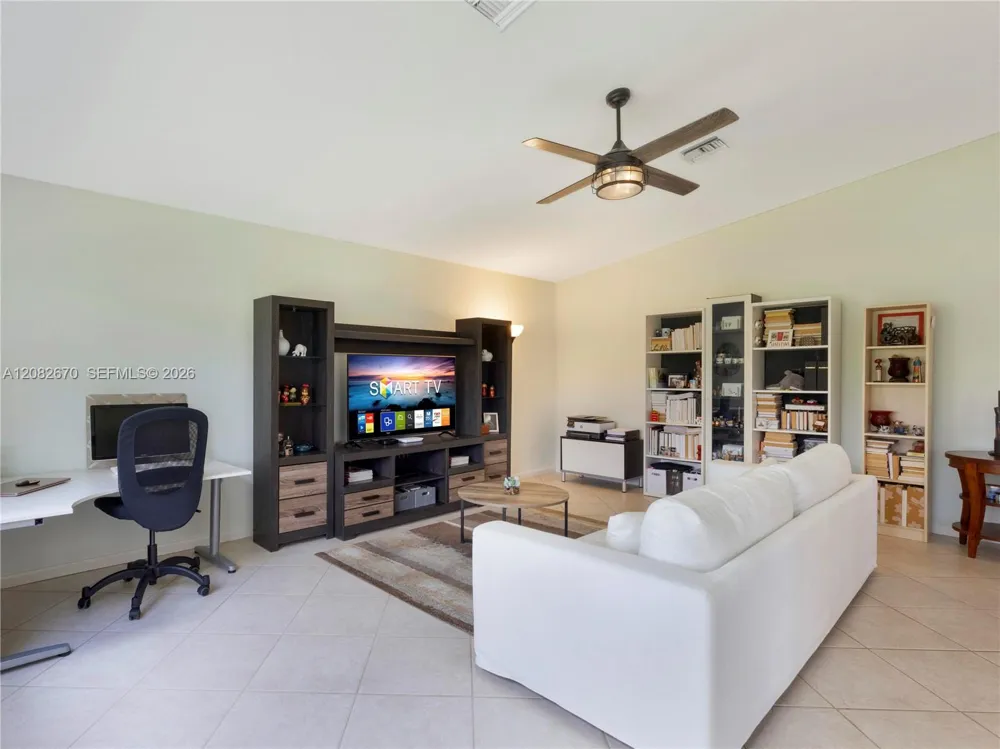 2549 Egret Lake Dr Green Acres, FL 33413