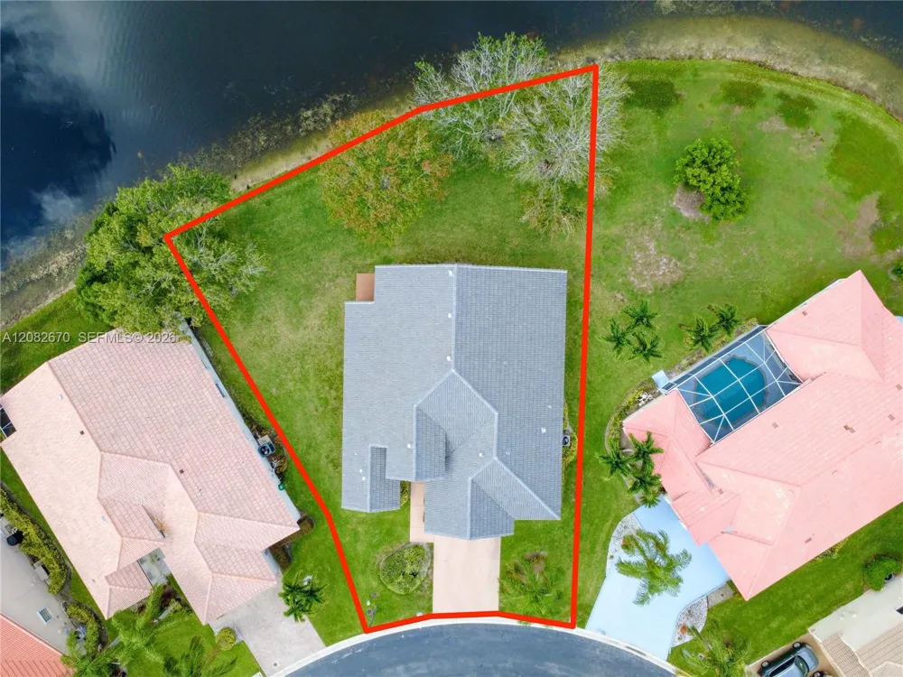 2549 Egret Lake Dr Green Acres, FL 33413